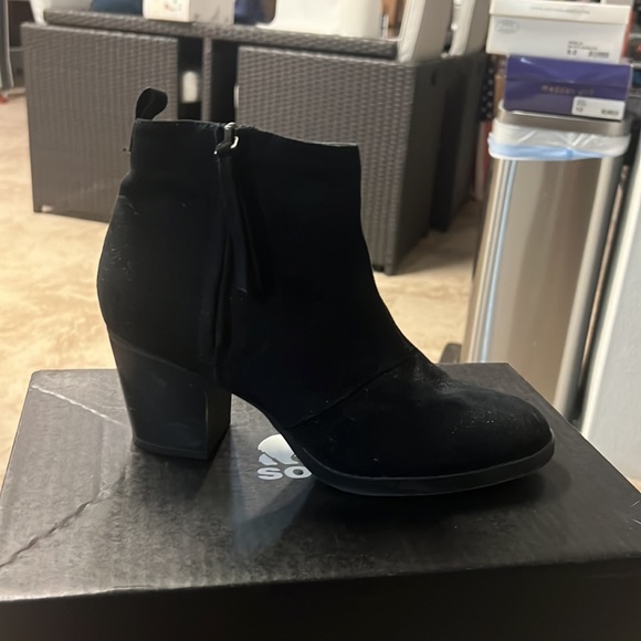 Old Navy Booties - Picture 4 of 6